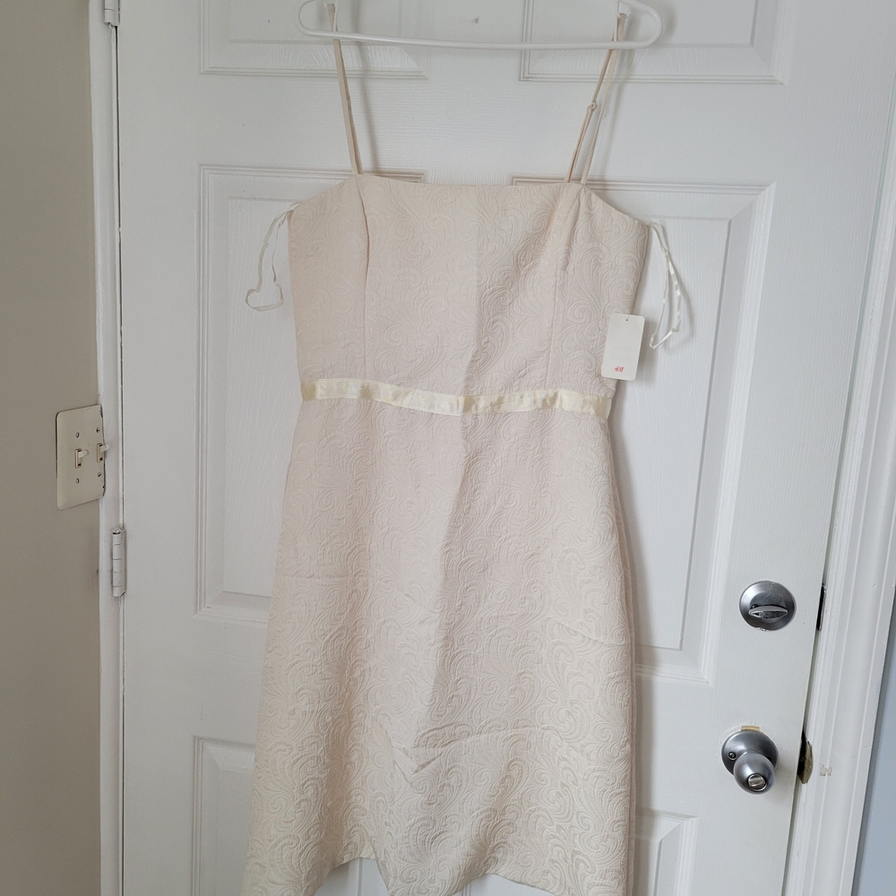 Size 12 H&M Cream Textured Mini Dress